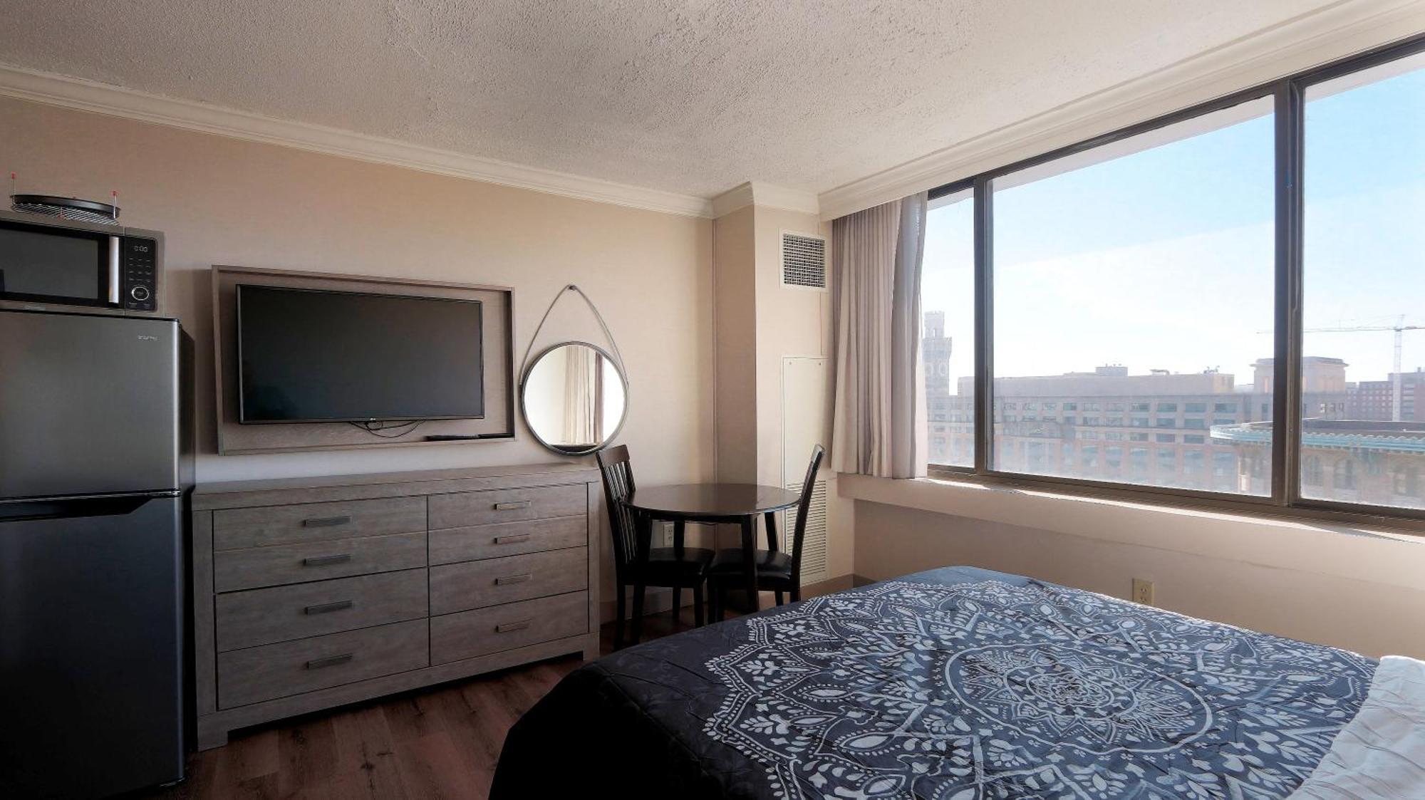 Apartment Convention Center Executive Free Indoor Parking *