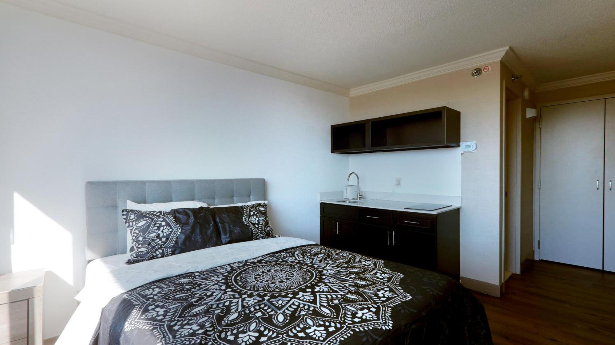 Convention Center Executive Free Indoor Parking * Baltimore